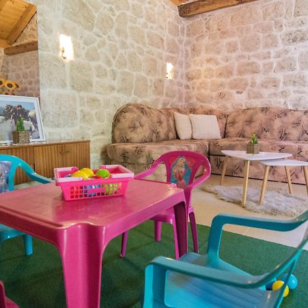 Villa Milena With Heated Pool And Jacuzzi Kostanje Exterior foto