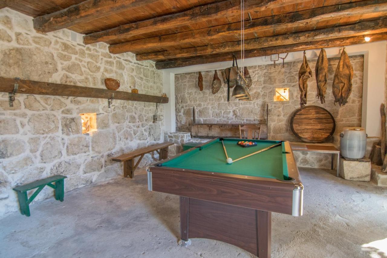 Villa Milena With Heated Pool And Jacuzzi Kostanje Exterior foto