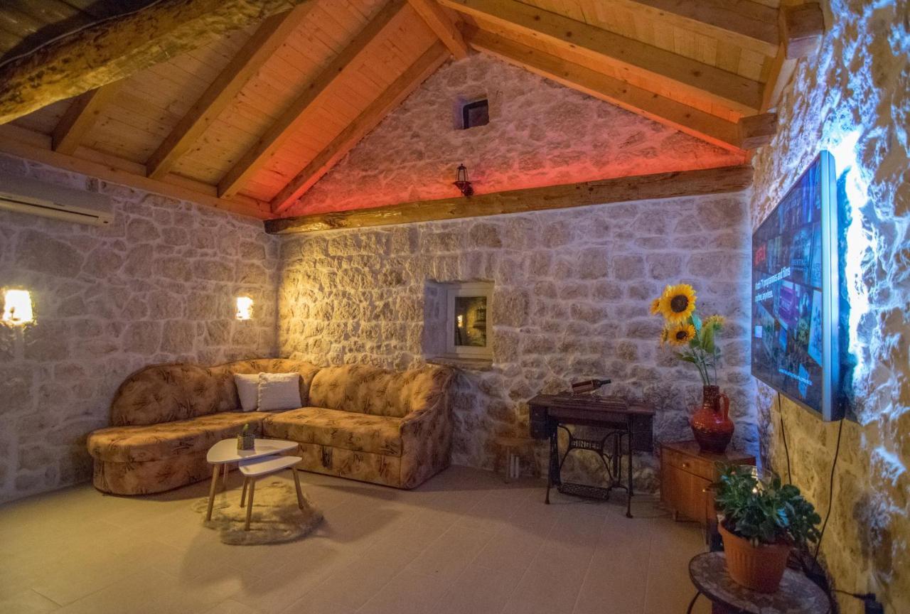Villa Milena With Heated Pool And Jacuzzi Kostanje Exterior foto