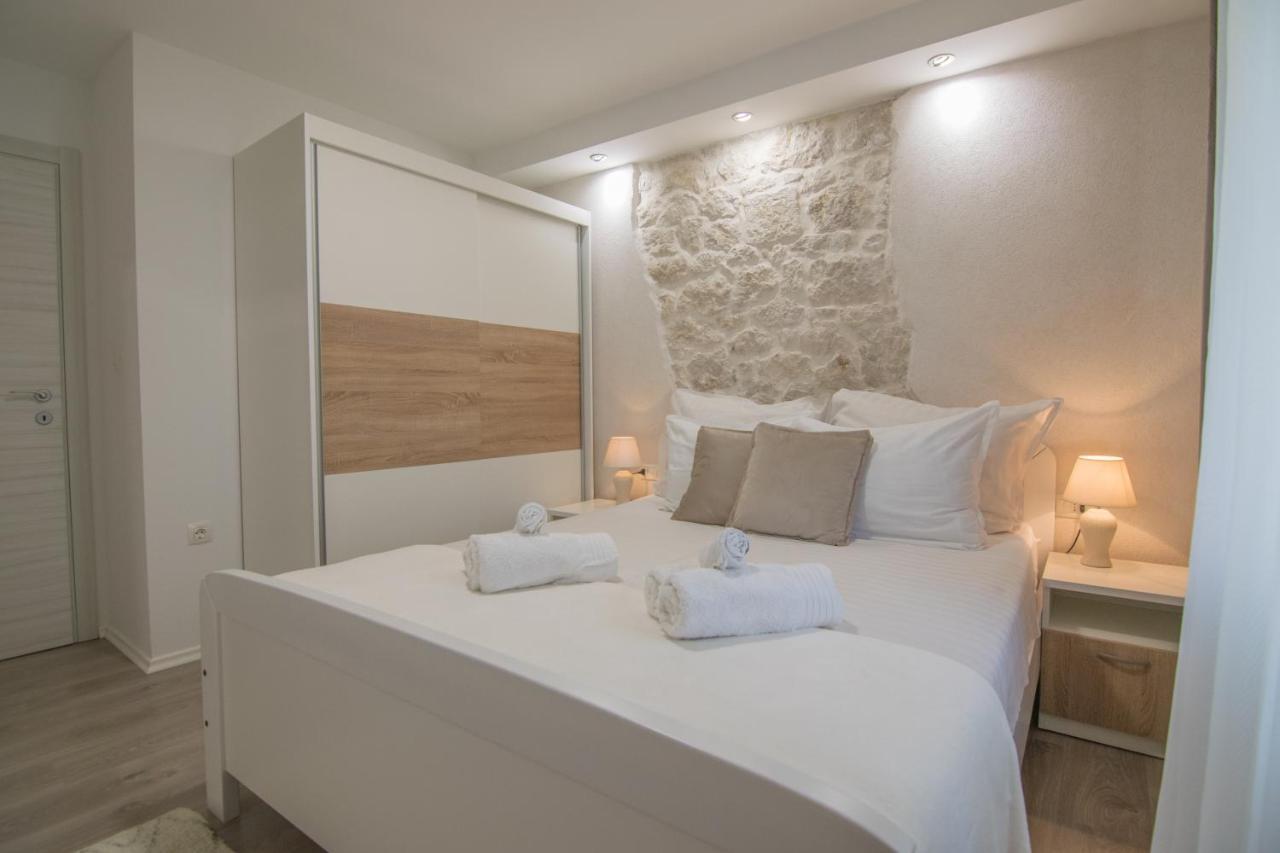 Villa Milena With Heated Pool And Jacuzzi Kostanje Exterior foto