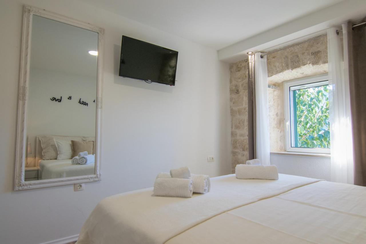Villa Milena With Heated Pool And Jacuzzi Kostanje Exterior foto