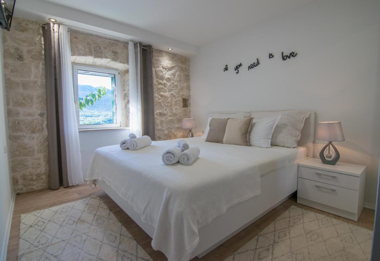Villa Milena With Heated Pool And Jacuzzi Kostanje Exterior foto
