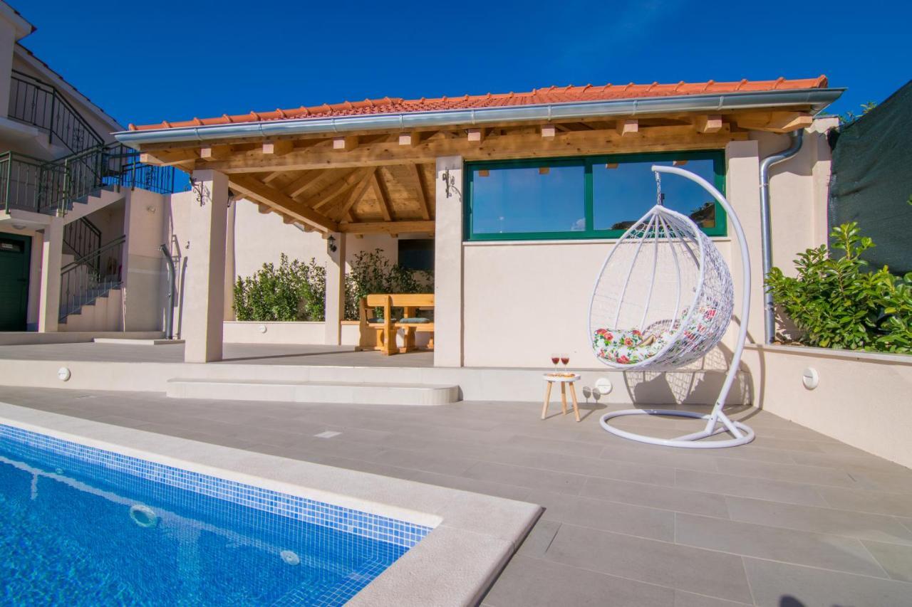 Villa Milena With Heated Pool And Jacuzzi Kostanje Exterior foto