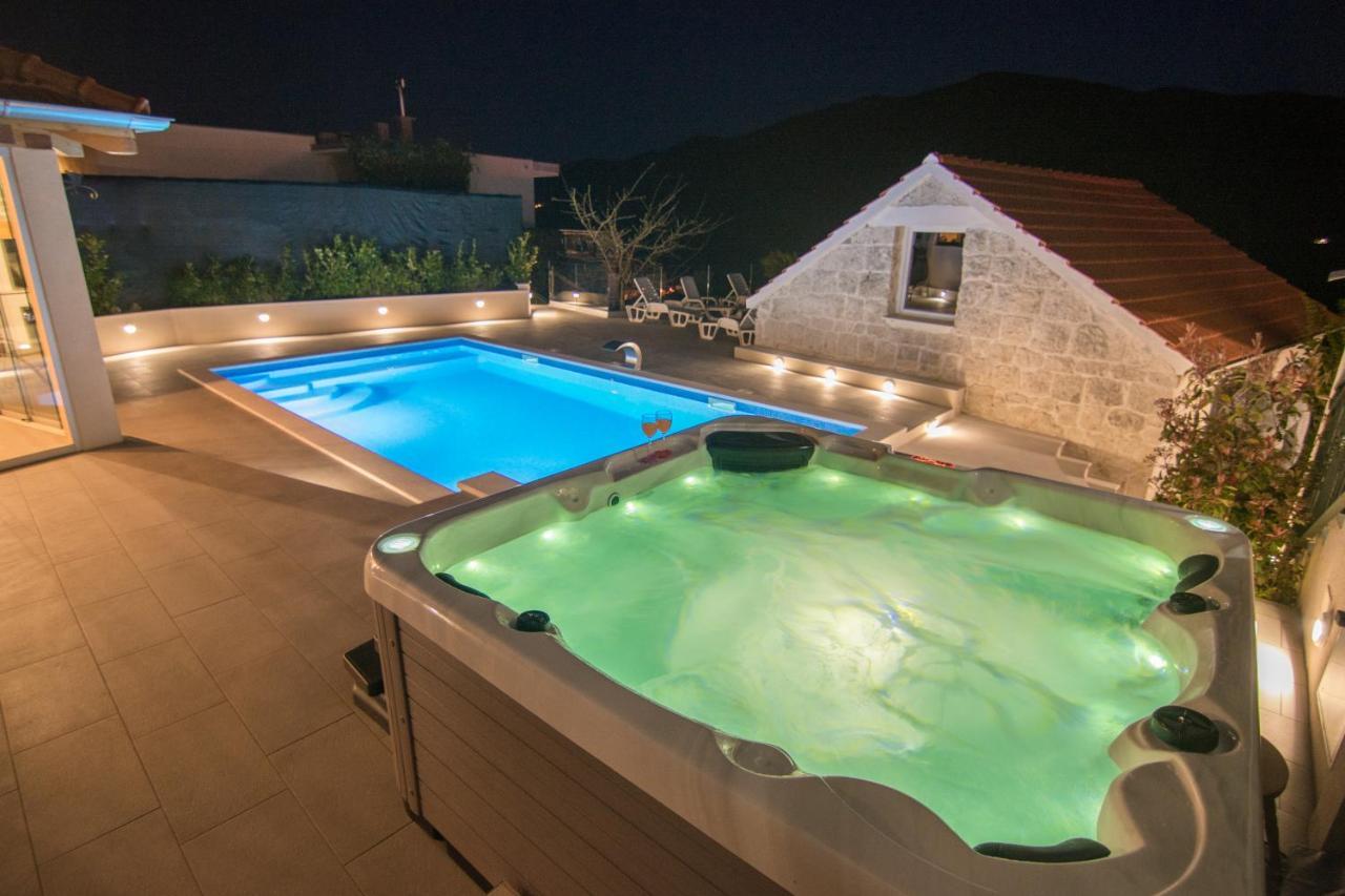 Villa Milena With Heated Pool And Jacuzzi Kostanje Exterior foto
