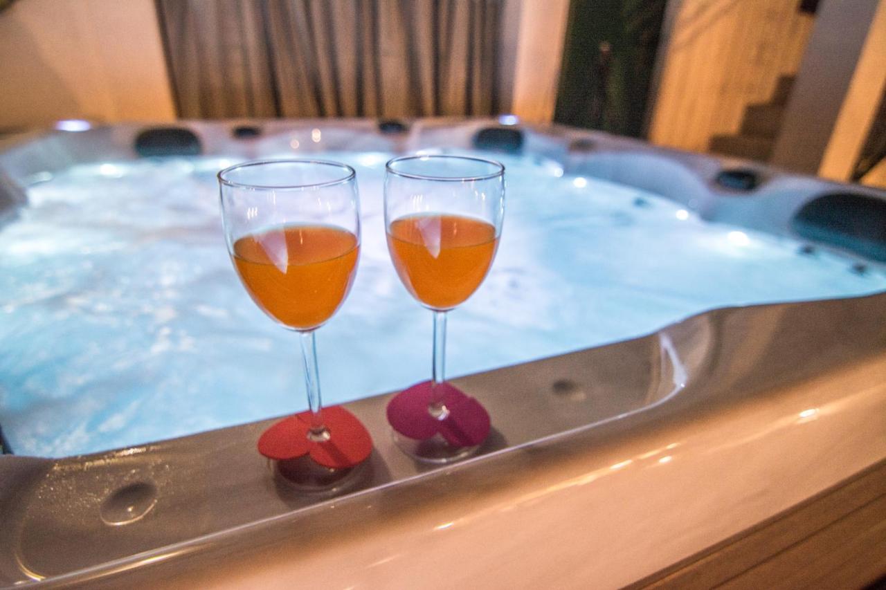 Villa Milena With Heated Pool And Jacuzzi Kostanje Exterior foto