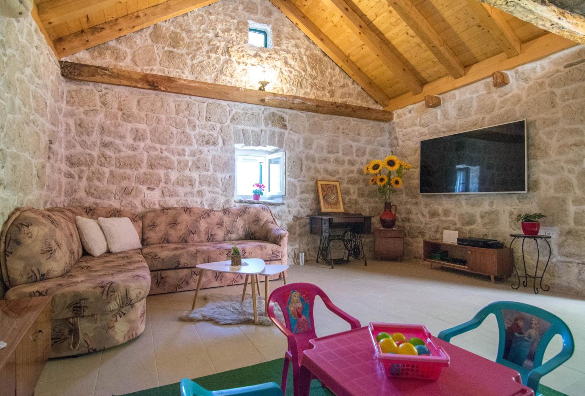 Villa Milena With Heated Pool And Jacuzzi Kostanje Exterior foto